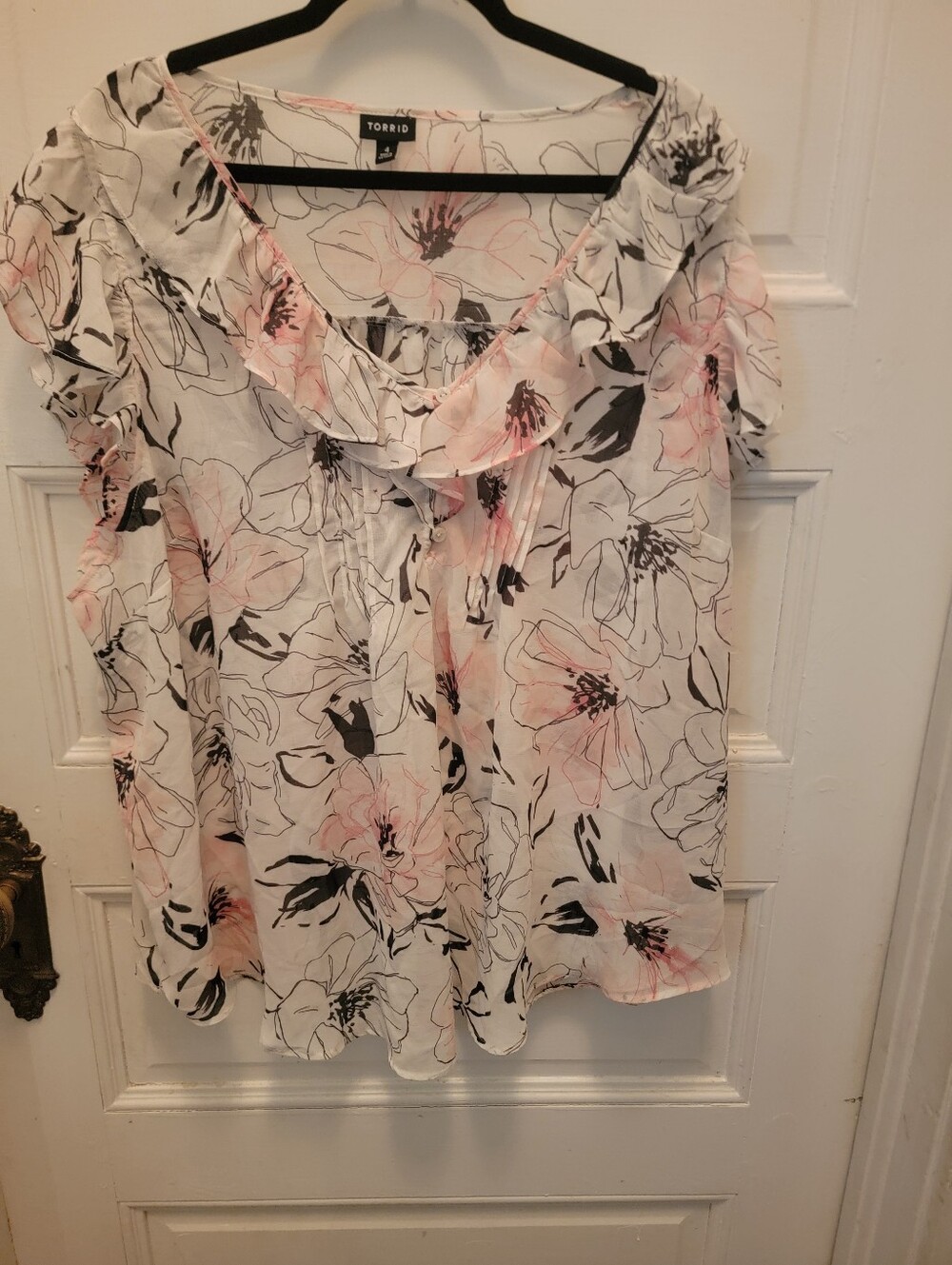 torrid White Floral Ruffle V-Neck Blouse with Pink Accents 4X Sheer